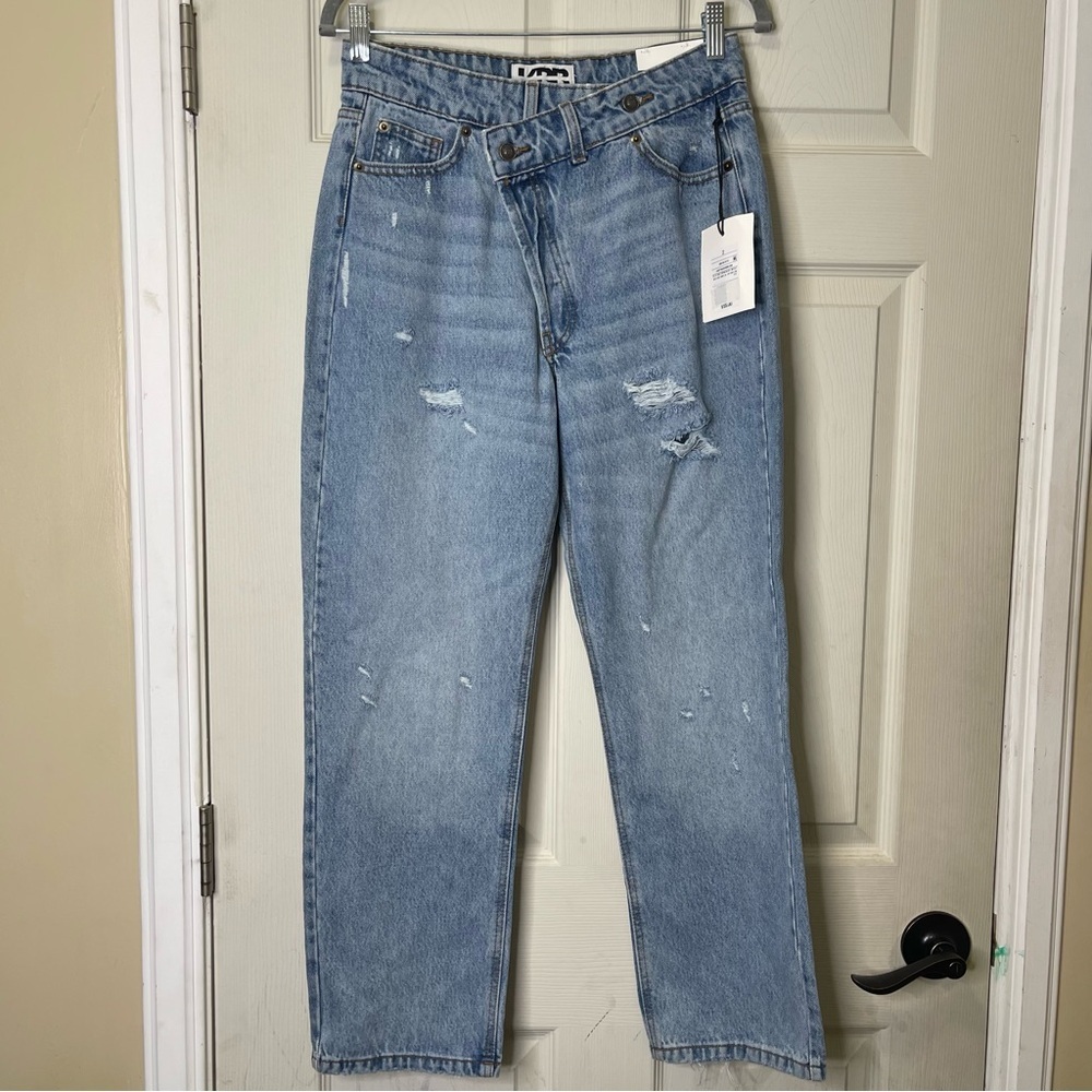 KBB By KAHLANA Women's Mid-Rise Tapered Leg 'The Dylan Jean' Light Wash Sz 2
